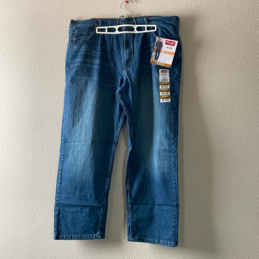 NWT Men’s Wrangler Relaxed Fit Flex for Comfort Slate 40 x 29 Jeans